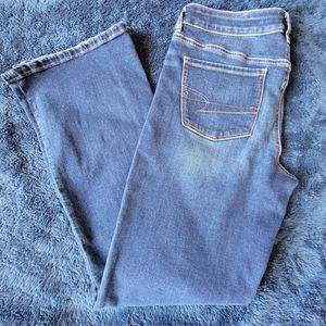 American Eagle Favorite Boyfriend Jean in "Coldwater Rinse"